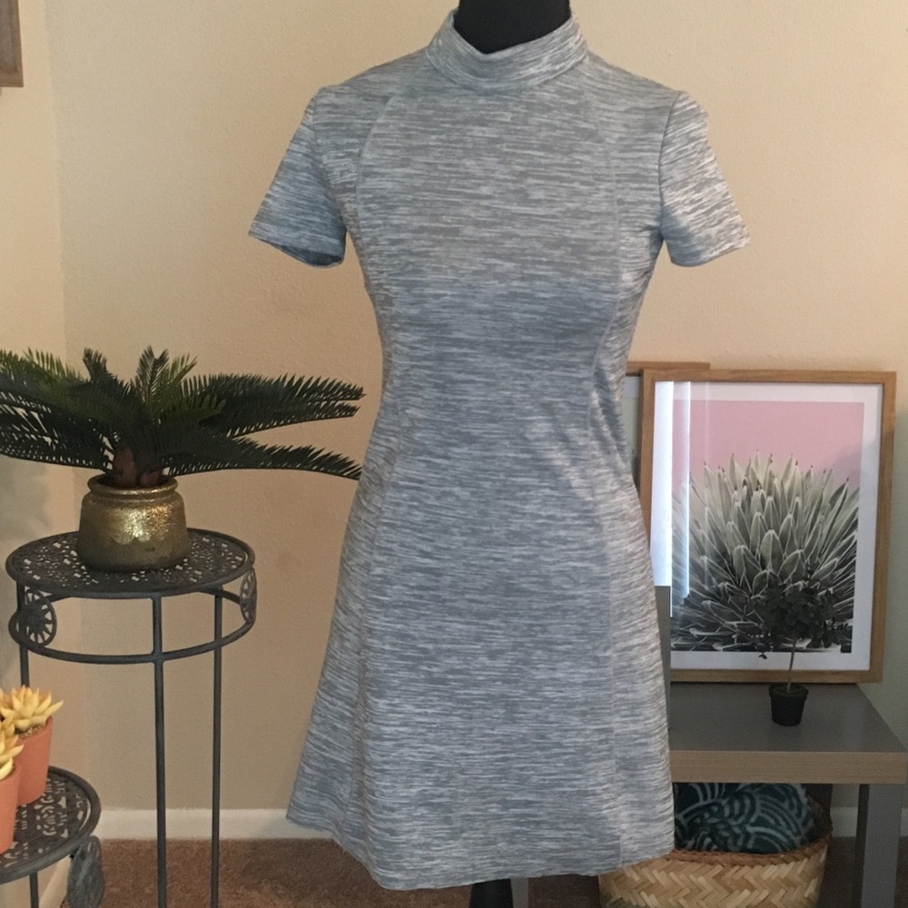 ⭐️ 5/25 Zara Fitted Dress